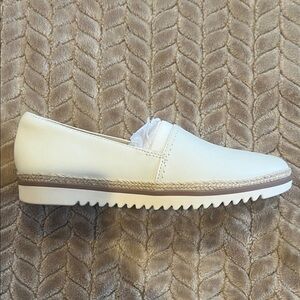 Clarks Off-White Slip-On Espadrille Shoes. NEW. Leather. Size 6M.